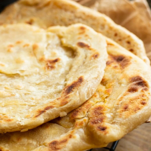 А вы пробовали катламу? Обнародован рецепт невероятно вкусных лепешек